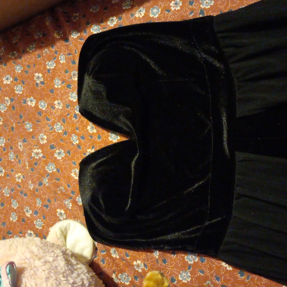 Dress - Picture 3 of 4